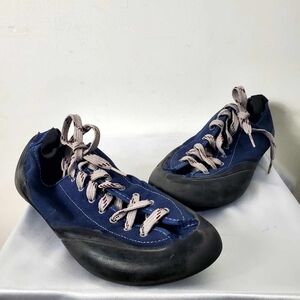 Quechua Climbing Shoes